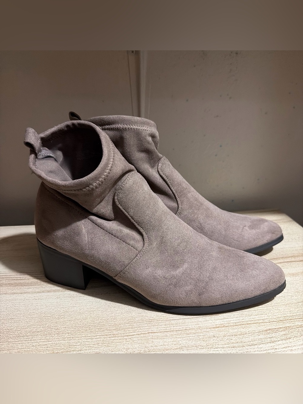 Women's 🔥 Taupe Suede Ankle Boots